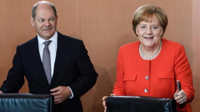 ANGELA MERKEL Y OLAF SCHOLZ